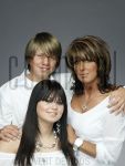 06-03-2008 Rachel Hazes 
with kids Dre and Roxanne Hazes at studio in Amsterdam, by order of Bacio Magazine. March 06, 2008.

[keywords]Posed, Smiling[/keywords]